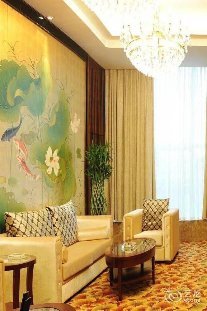 Chengdu Yinsheng International Hotel Extérieur photo