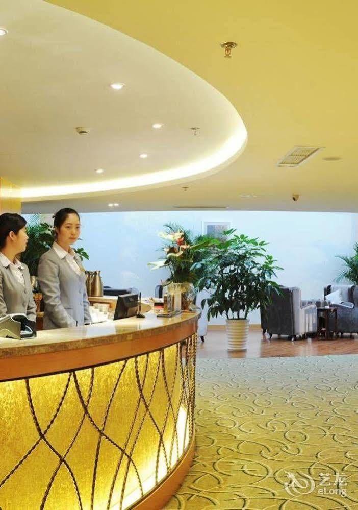 Chengdu Yinsheng International Hotel Extérieur photo